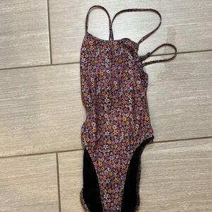 Jolyn tie back swimsuit size 34